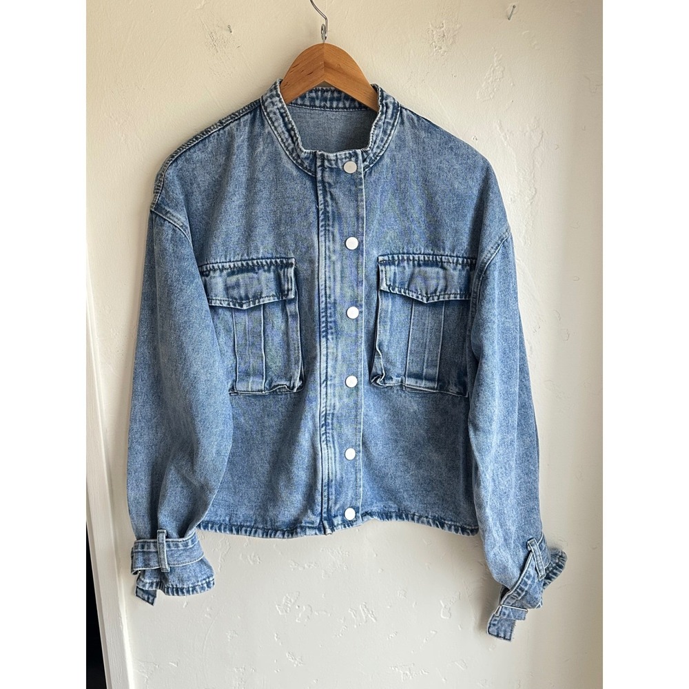 Denim Utility Jacket Light Wash Collarless Front Pockets Cropped Size Medium